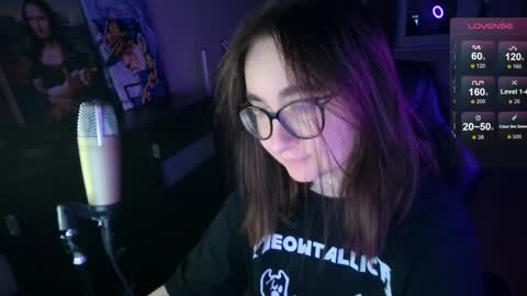 If you like it when I meow give me a thumbs up online show from January 8, 2025, 4:22 pm