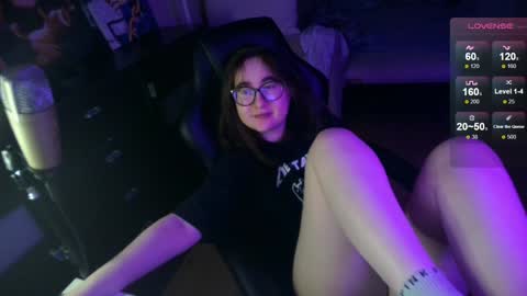 If you like it when I meow give me a thumbs up online show from January 9, 2025, 1:24 pm