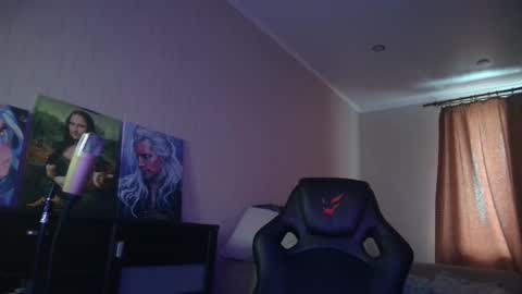 If you like it when I meow give me a thumbs up online show from February 17, 2025, 10:18 am