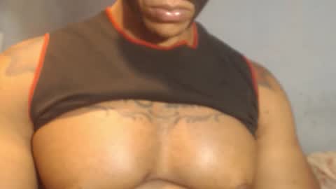 el_vecino_m online show from March 12, 2026, 11:44 pm