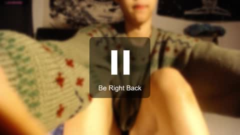 Snapshot of ela_0 chatting on February 3, 2025, 3:20 am Ela Help me reach 100 thumbs up online show from February 3, 2025, 3:20 am