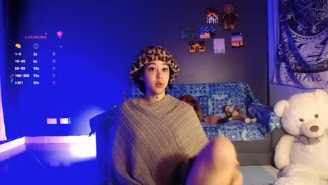 Snapshot of ela_0 chatting on February 22, 2025, 9:12 am Ela Help me reach 100 thumbs up online show from February 22, 2025, 9:12 am