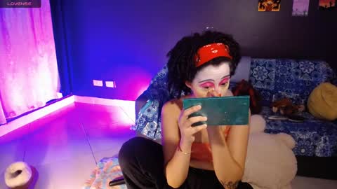 Snapshot of ela_0 chatting on March 8, 2025, 4:56 am Ela Help me reach 100 thumbs up online show from March 8, 2025, 4:56 am