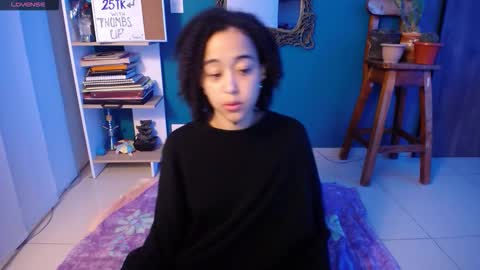 Snapshot of ela_0 chatting on October 28, 2025, 7:23 am Ela Help me reach 100 thumbs up online show from October 28, 2025, 7:23 am