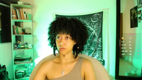 Ela  Help me reach 100 thumbs up online show from April 3, 2026, 7:06 am