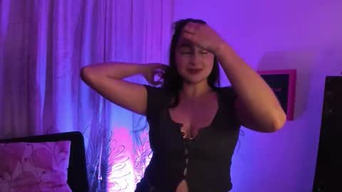 Elaia online show from October 25, 2025, 7:16 am