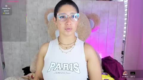 elaine87_ online show from September 30, 2025, 9:31 pm