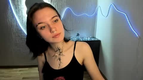 elastikiss online show from February 23, 2026, 4:21 am