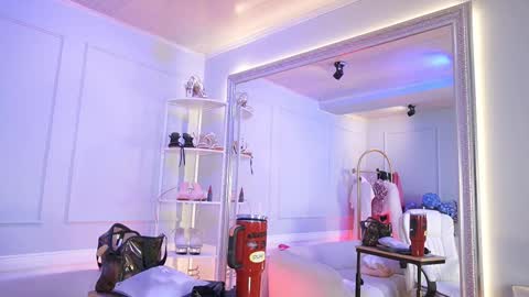 Snapshot of elasummeer chatting on March 6, 2026, 12:56 pm Elasummeer online show from March 6, 2026, 12:56 pm