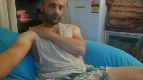 Snapshot of elcondorxo509107 chatting on November 6, 2025, 9:43 am daniel18cmx online show from November 6, 2025, 9:43 am