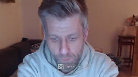 Snapshot of elculiador2207 chatting on January 9, 2025, 11:02 pm Timm online show from January 9, 2025, 11:02 pm