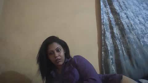 Isabella online show from March 21, 2026, 10:53 am