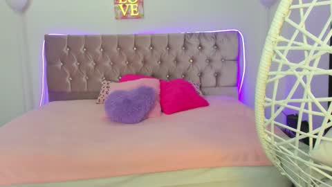electra__moon online show from February 15, 2026, 4:53 am
