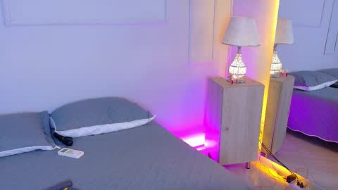 ELECTRA  online show from November 22, 2025, 7:57 pm