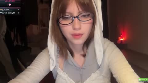 Snapshot of electric_woman chatting on July 3, 2026, 8:04 pm Aleksa online show from July 3, 2026, 8:04 pm