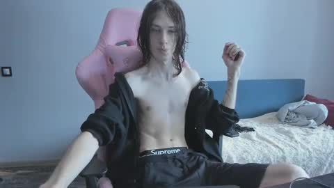 eleganc3 online show from March 3, 2026, 6:52 am