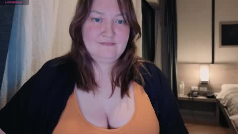 elegant_pleasure online show from April 13, 2026, 3:17 pm