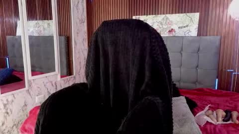 Elena online show from March 3, 2026, 12:33 pm