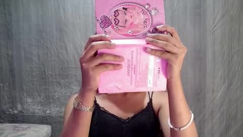 Snapshot of elenacum chatting on October 13, 2025, 1:00 pm elenacum online show from October 13, 2025, 1:00 pm