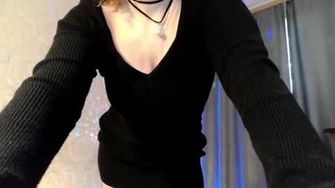 elenaza online show from February 5, 2025, 11:55 am