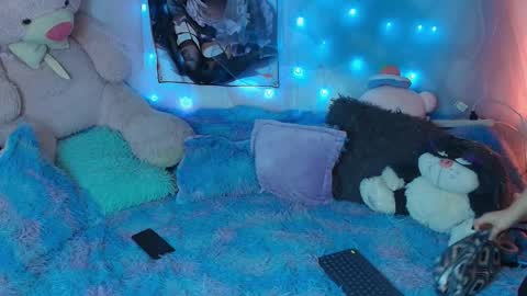 Snapshot of elfen_miu chatting on October 12, 2025, 10:03 am miu online show from October 12, 2025, 10:03 am