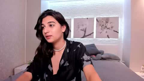 Snapshot of elfy_rare chatting on September 18, 2025, 8:55 pm Elfy online show from September 18, 2025, 8:55 pm