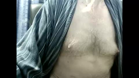 Snapshot of elfyonee chatting on December 8, 2024, 7:47 am elfyonee online show from December 8, 2024, 7:47 am