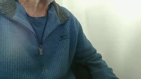 Snapshot of elfyonee chatting on October 15, 2025, 12:05 pm elfyonee online show from October 15, 2025, 12:05 pm