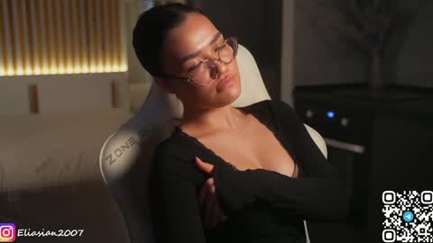 Snapshot of eli_asian chatting on April 10, 2026, 10:53 am Eli online show from April 10, 2026, 10:53 am