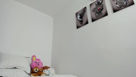 eli_dl online show from January 8, 2025, 8:39 pm