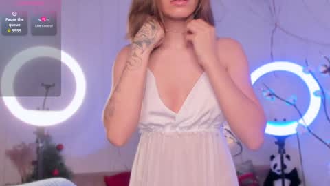 Snapshot of eli_llie chatting on December 28, 2024, 1:28 pm Eli online show from December 28, 2024, 1:28 pm