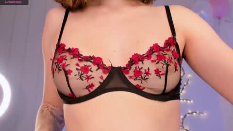 Snapshot of eli_llie chatting on January 11, 2025, 1:22 pm Eli online show from January 11, 2025, 1:22 pm