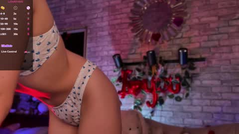 Snapshot of eli_llie chatting on February 24, 2025, 11:54 am Eli online show from February 24, 2025, 11:54 am