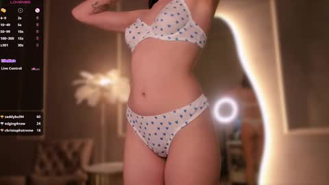 Snapshot of eli_llie chatting on March 4, 2025, 4:41 pm Eli online show from March 4, 2025, 4:41 pm