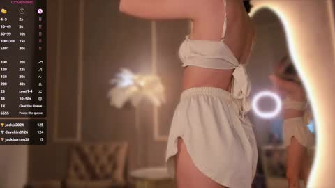 Snapshot of eli_llie chatting on March 9, 2025, 7:48 pm Eli online show from March 9, 2025, 7:48 pm