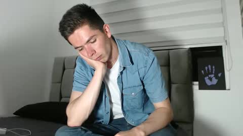 Snapshot of elian_tg chatting on January 2, 2025, 1:17 am Elian online show from January 2, 2025, 1:17 am