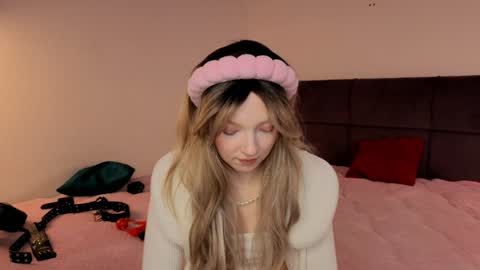 Ella online show from January 15, 2025, 6:12 am