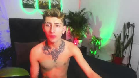 eliann_adam online show from April 10, 2026, 10:42 am