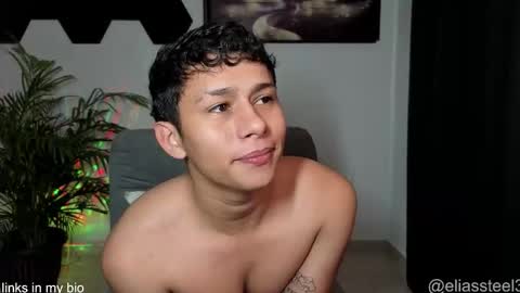 Snapshot of elias_steel1 chatting on October 16, 2025, 3:13 pm elias online show from October 16, 2025, 3:13 pm