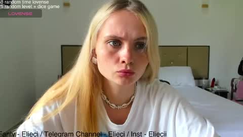 Snapshot of elie_ci chatting on December 7, 2024, 9:28 am online show from December 7, 2024, 9:28 am