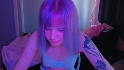 elieiza_xo online show from March 28, 2026, 9:20 am