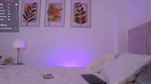 E L I I Z A B E T H   online show from September 13, 2025, 12:43 am