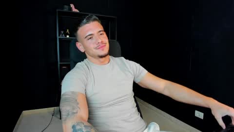 ElijahThorne online show from April 15, 2026, 6:42 am