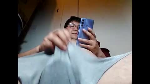 Snapshot of elimposstor chatting on January 15, 2025, 6:22 am elimposstor online show from January 15, 2025, 6:22 am