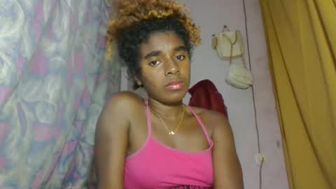 elina981 online show from April 7, 2026, 6:41 pm