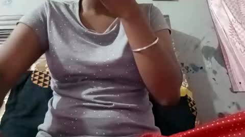 Snapshot of elina_roy03 chatting on October 8, 2025, 3:04 am elina_roy03 online show from October 8, 2025, 3:04 am