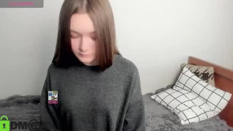 elina_x online show from May 13, 2026, 1:52 pm
