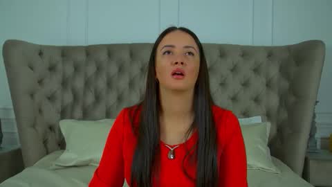 Snapshot of elinabellucci chatting on February 5, 2026, 4:50 am ElinaBellucci online show from February 5, 2026, 4:50 am