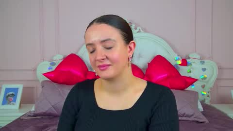 Snapshot of elinabellucci chatting on March 13, 2026, 6:09 am ElinaBellucci online show from March 13, 2026, 6:09 am