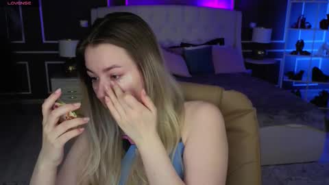 Snapshot of elinanortas chatting on October 27, 2025, 12:58 am Elina online show from October 27, 2025, 12:58 am